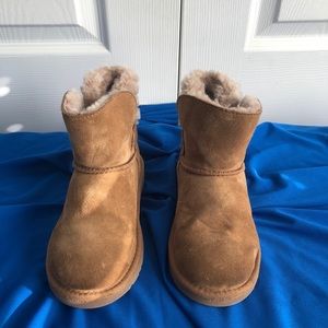 Girls Youth Size 13 UGG